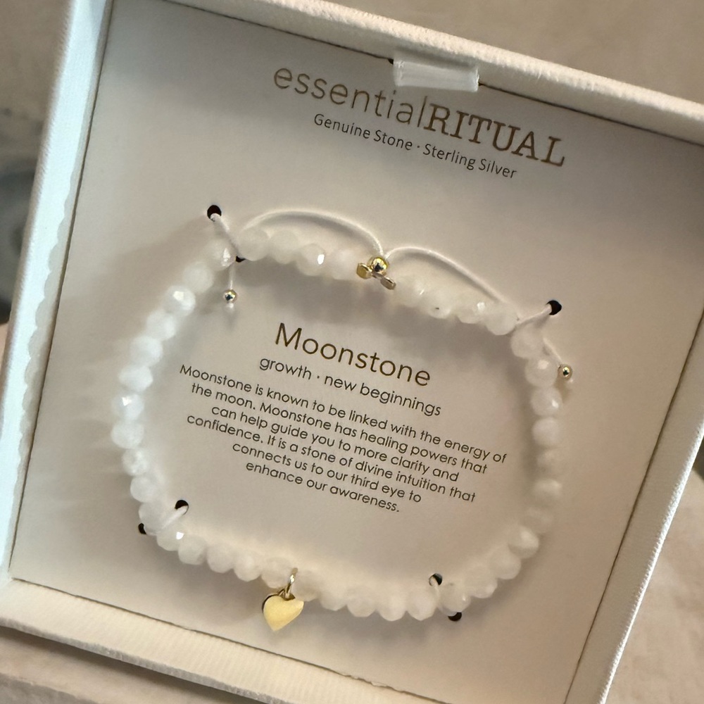 ⚡️Essential Ritual Moonstone Bracelet - Picture 2 of 3